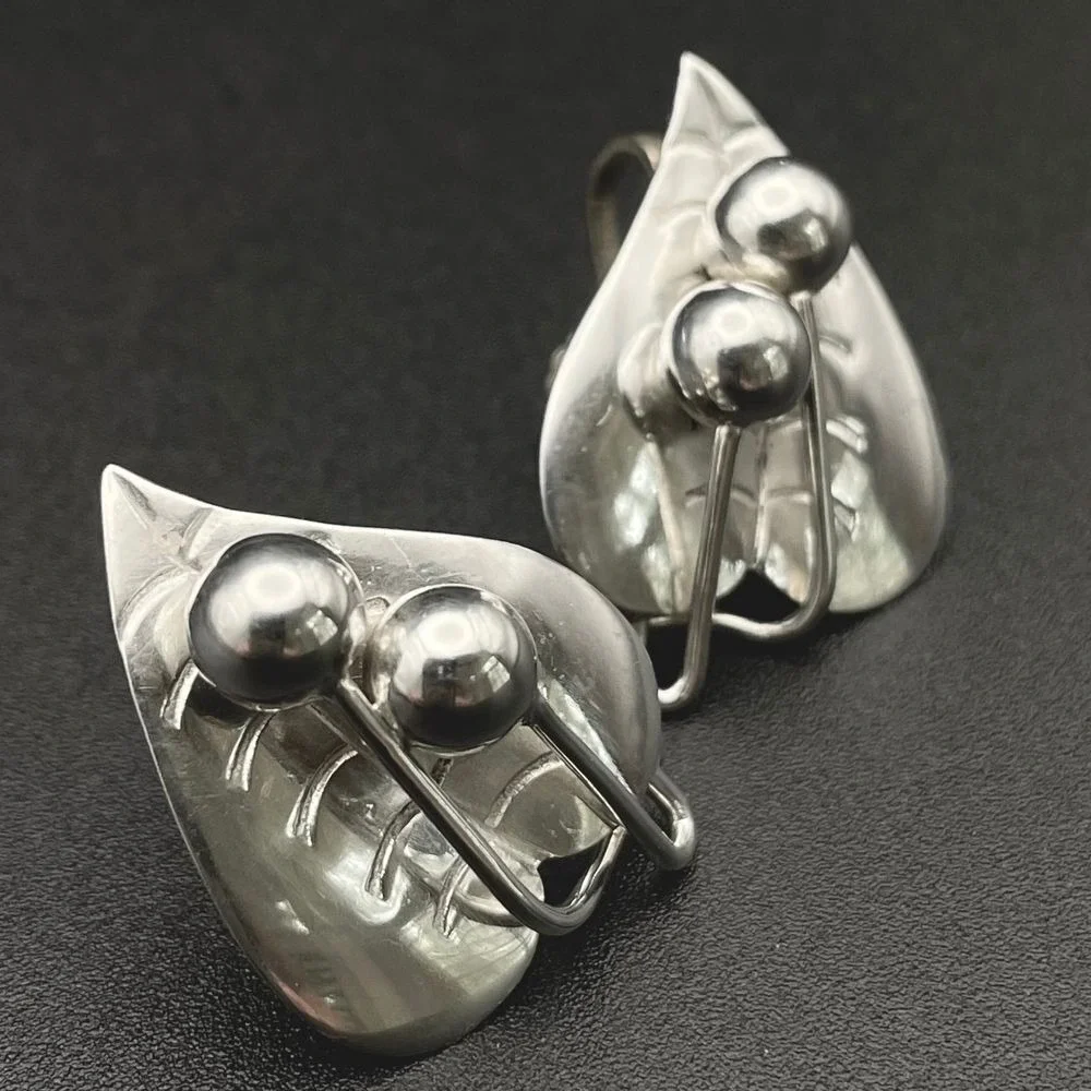 Vtg Sterling DF Mexico ETD Modern Leaf and Berry Earrings Signed‎ Screw Back